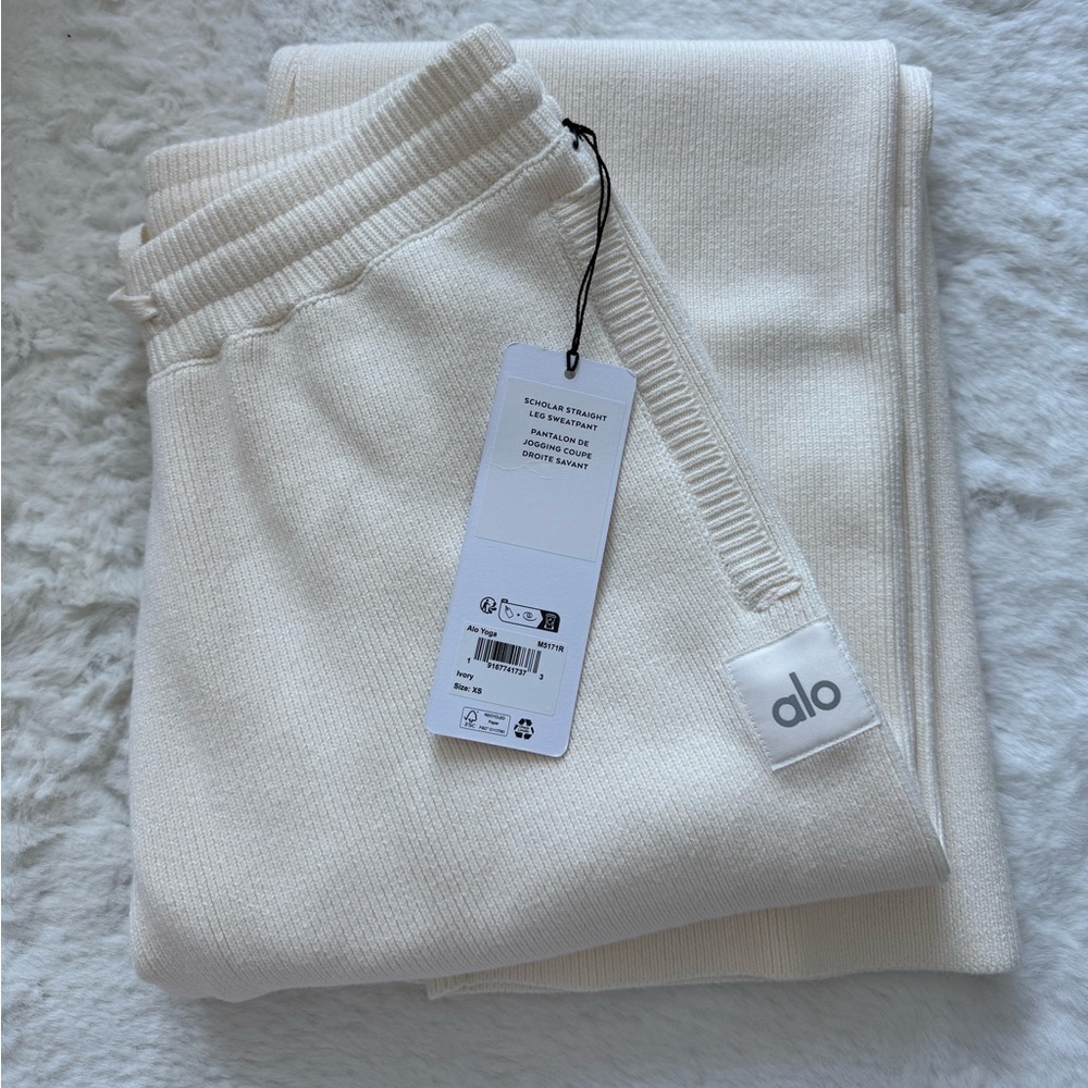 ALO Yoga Scholar Straight Leg Sweatpants